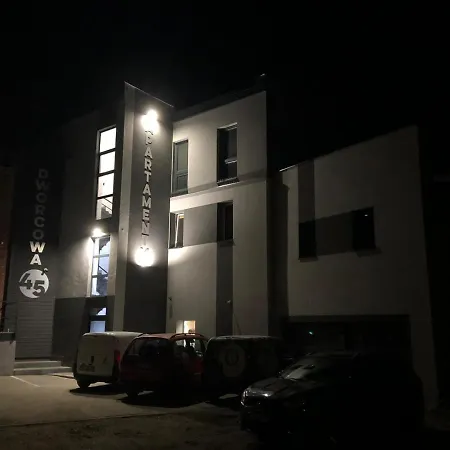 Dworcowa 45 *